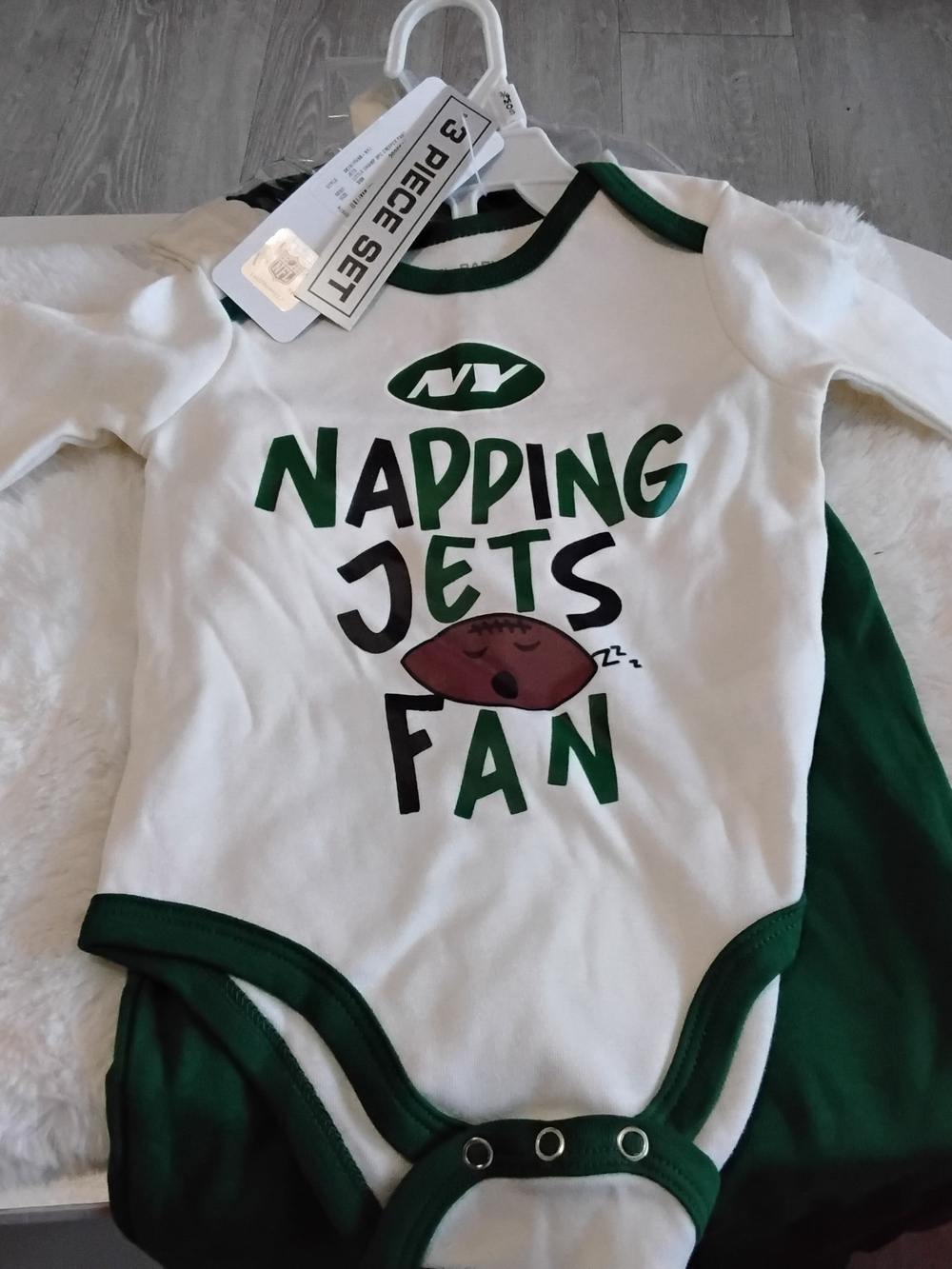 Kids White & Green 'Napping Jets Fan' 3 Pcs Set